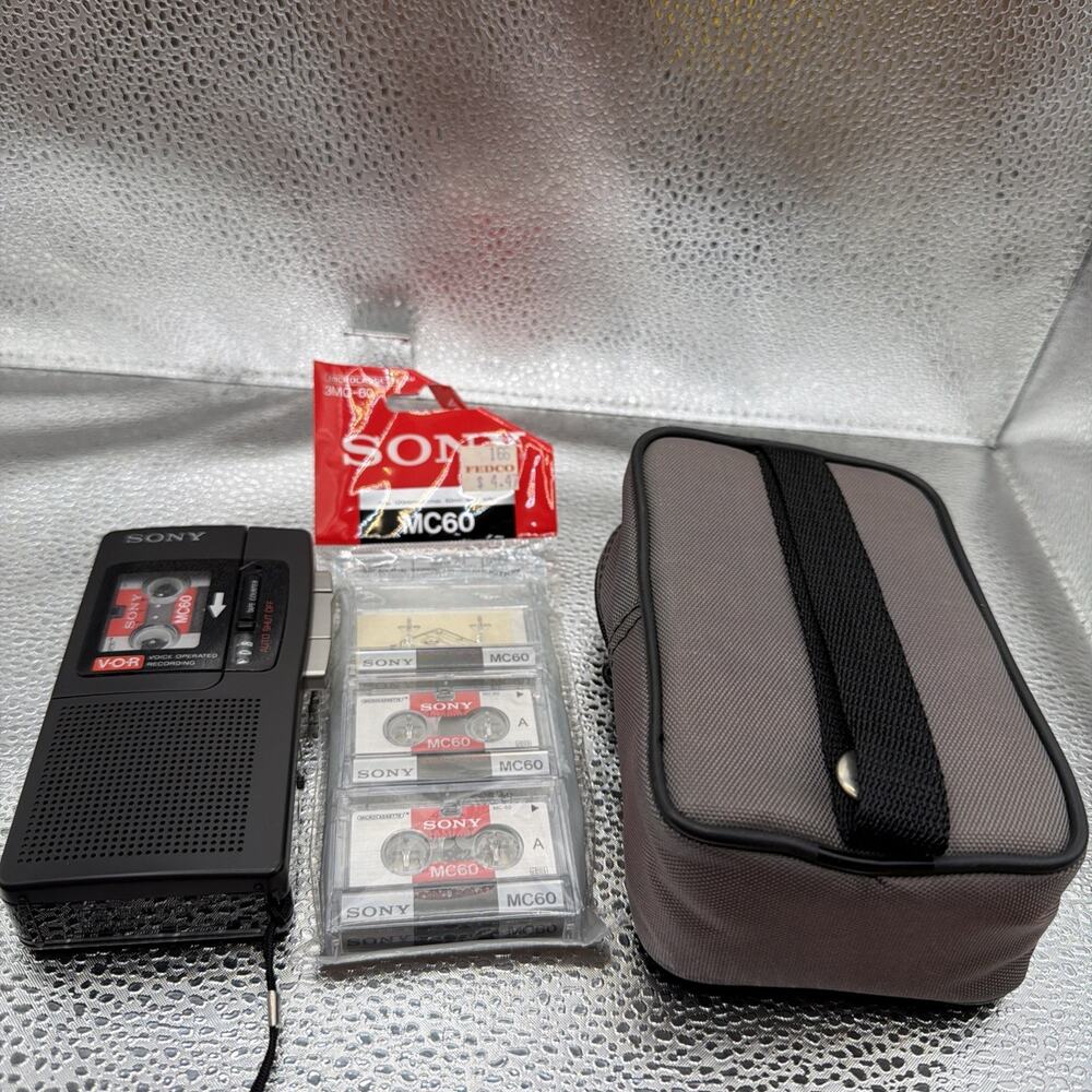 Sony M-550v Voice Operated Recording Micro recorder Tested And Works with case